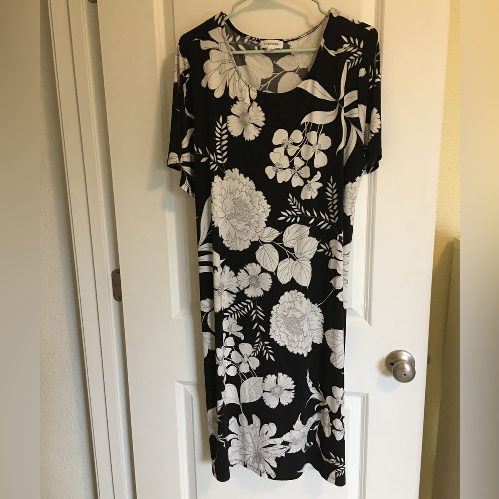 Calvin Klein long panel top.